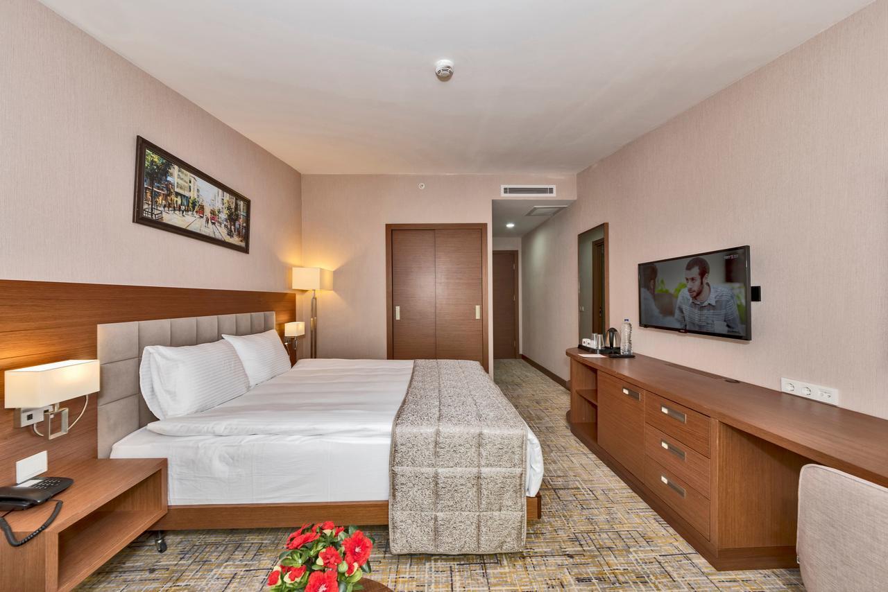 Land Park Hotel Истанбул Екстериор снимка