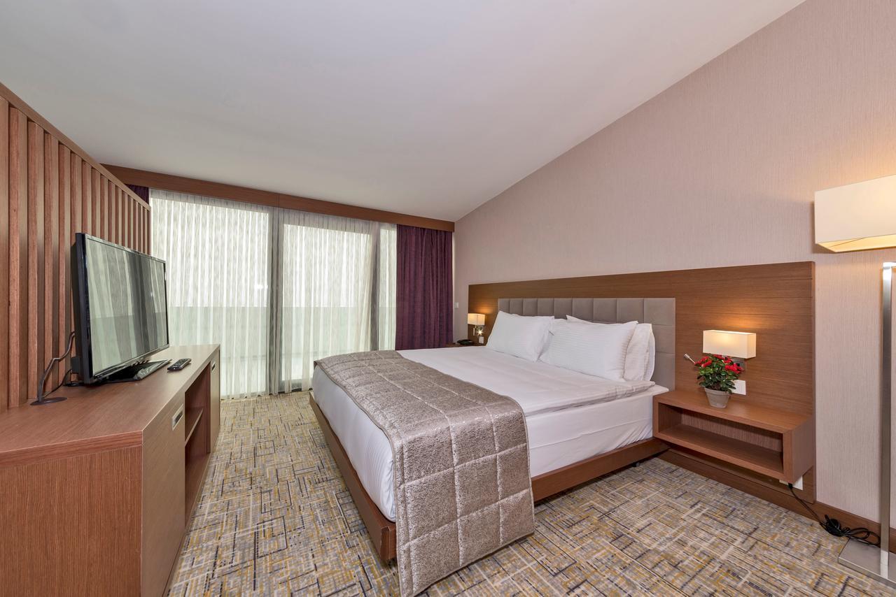 Land Park Hotel Истанбул Екстериор снимка